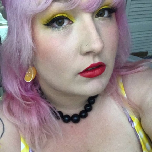 Meet your Posher, Angela - Picture 1 of 1